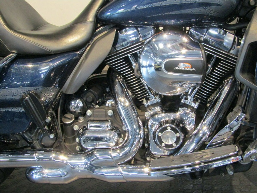 2016 Harley-Davidson® FLHTKL - Ultra Limited Low