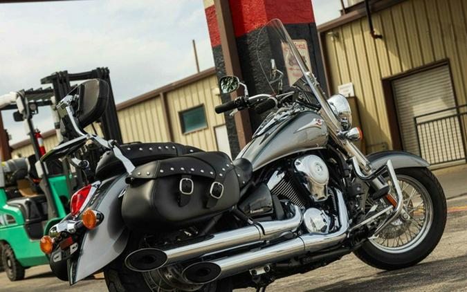 2024 Kawasaki Vulcan 900 Classic