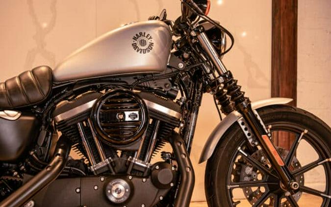 2020 HARLEY DAVIDSON SPORTSER IRON XL883™