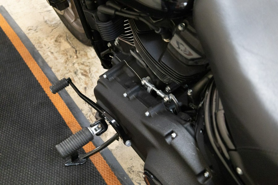 FXLRST 2024 Low Rider™ ST