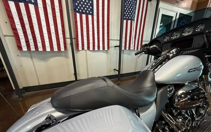 2023 Harley-Davidson Street Glide® Base