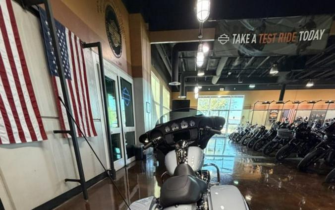 2023 Harley-Davidson Street Glide® Base