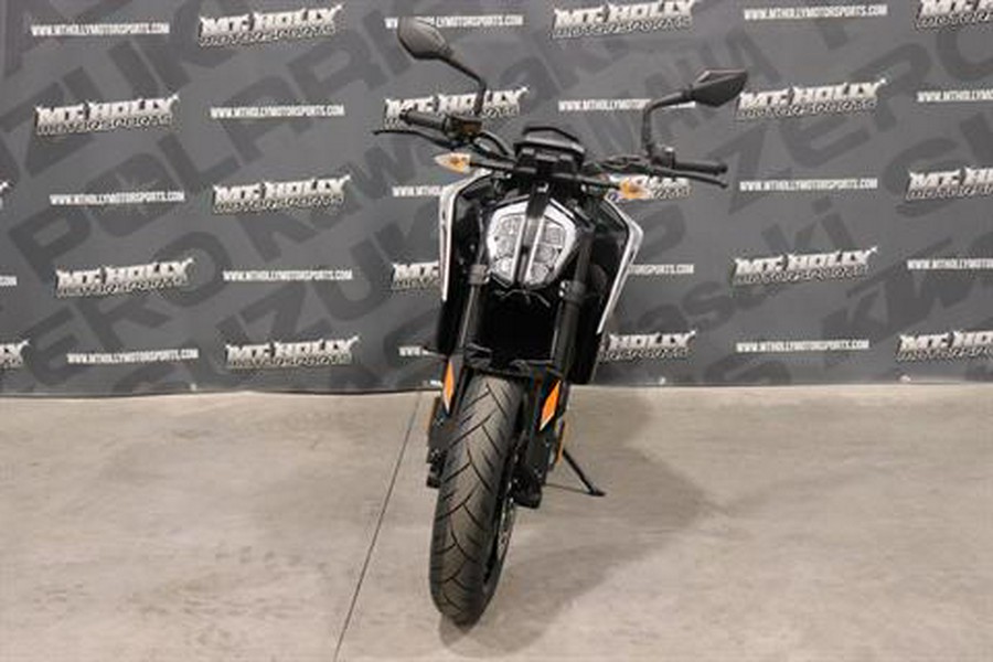 2023 KTM 790 Duke