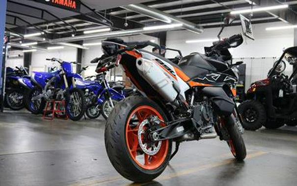 2024 KTM 890 SMT