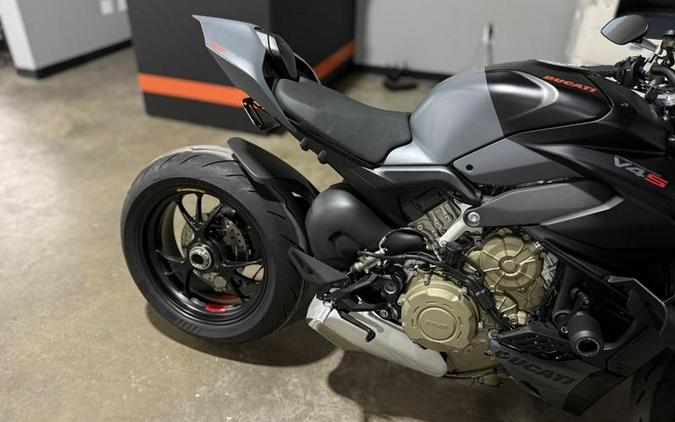 2024 Ducati Streetfighter V4 S Grey & Black