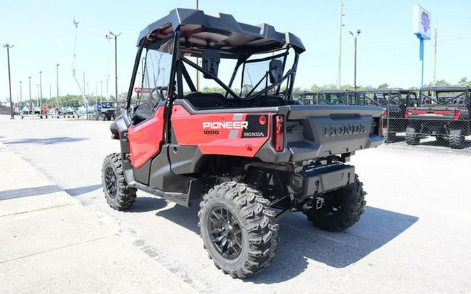 2025 Honda Pioneer 1000 Deluxe
