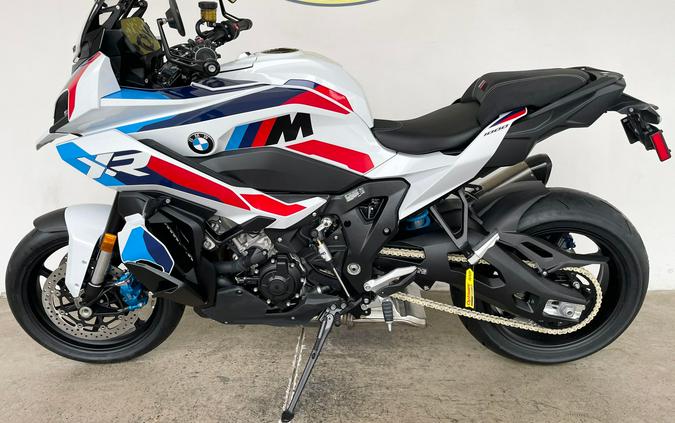 2026 BMW M1000XR