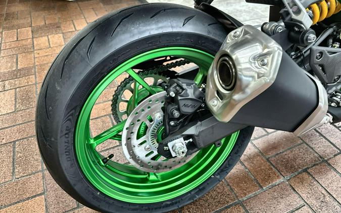 2026 Kawasaki Z900 SE ABS