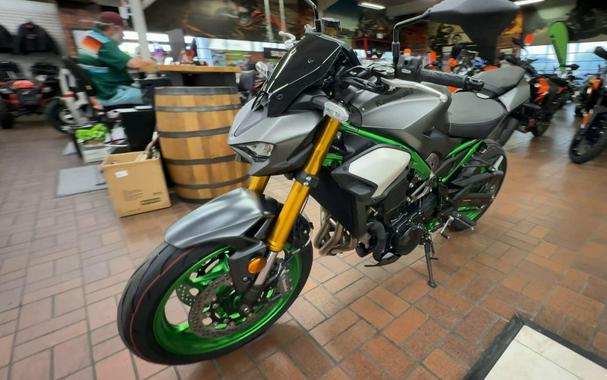 2026 Kawasaki Z900 SE ABS