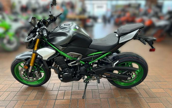2026 Kawasaki Z900 SE ABS