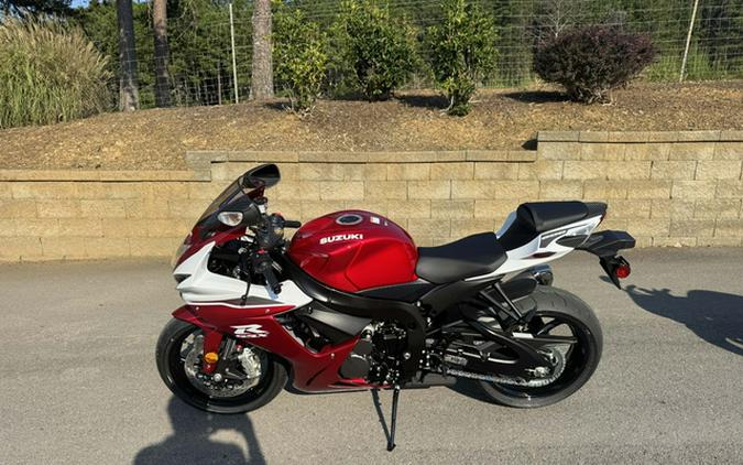 2027 Suzuki GSX-R 600
