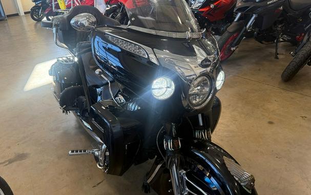 2019 Indian Roadmaster Indian - Color Option