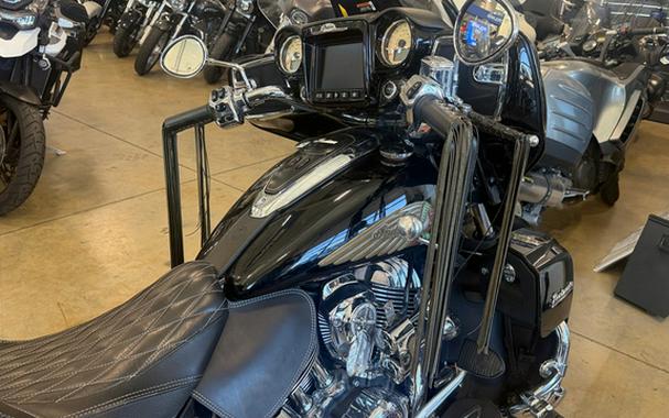 2019 Indian Roadmaster Indian - Color Option