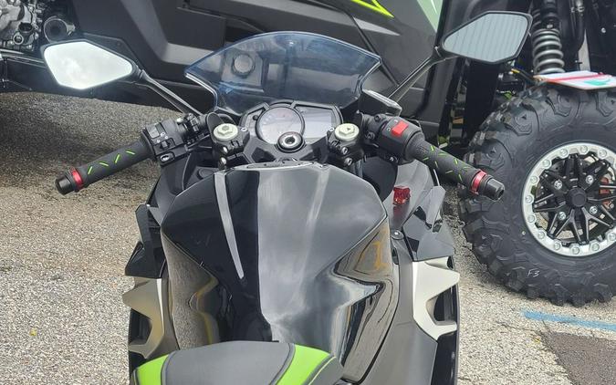 2019 Kawasaki Ninja® 400 Base