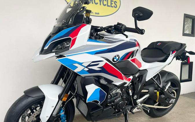 2026 BMW M1000XR