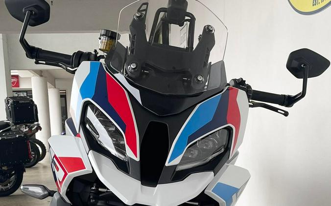 2026 BMW M1000XR