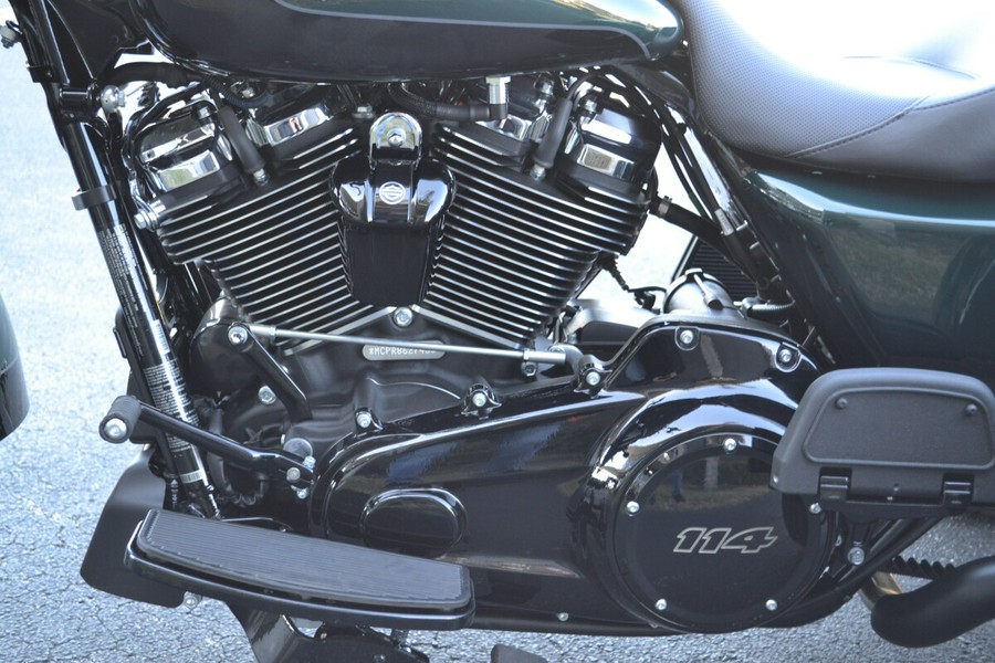 2024 Harley-Davidson® Freewheeler® Alpine Green / Vivid Black - FLRT