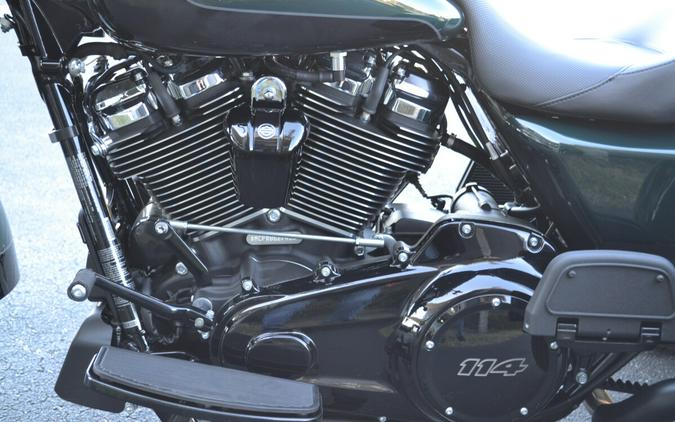 2024 Harley-Davidson® Freewheeler® Alpine Green / Vivid Black - FLRT