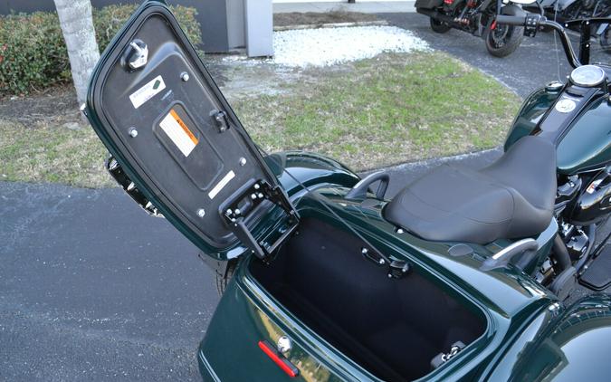 2024 Harley-Davidson® Freewheeler® Alpine Green / Vivid Black - FLRT