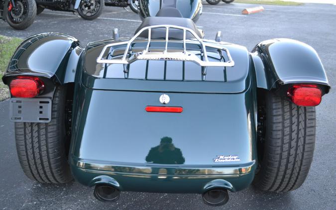 2024 Harley-Davidson® Freewheeler® Alpine Green / Vivid Black - FLRT