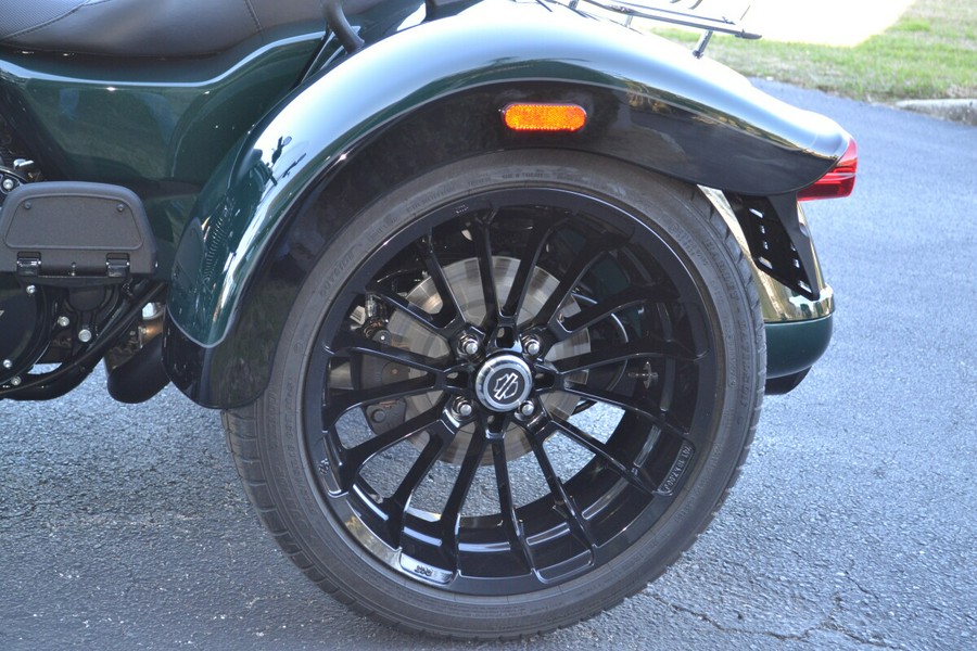 2024 Harley-Davidson® Freewheeler® Alpine Green / Vivid Black - FLRT