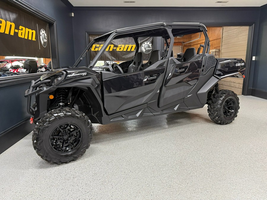 2026 Can-Am Commander MAX XT 700