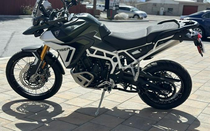 2024 Triumph Tiger 900 Rally Pro Matt Khaki Green / Matt Phantom Black