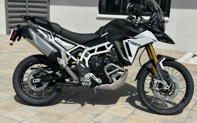 2024 Triumph Tiger 900 Rally Pro Matt Khaki Green / Matt Phantom Black