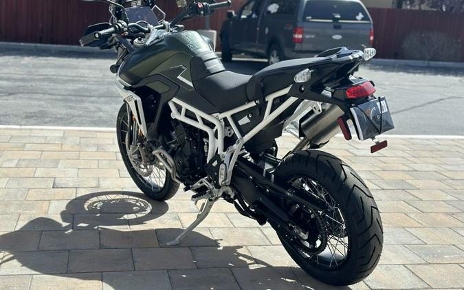 2024 Triumph Tiger 900 Rally Pro Matt Khaki Green / Matt Phantom Black