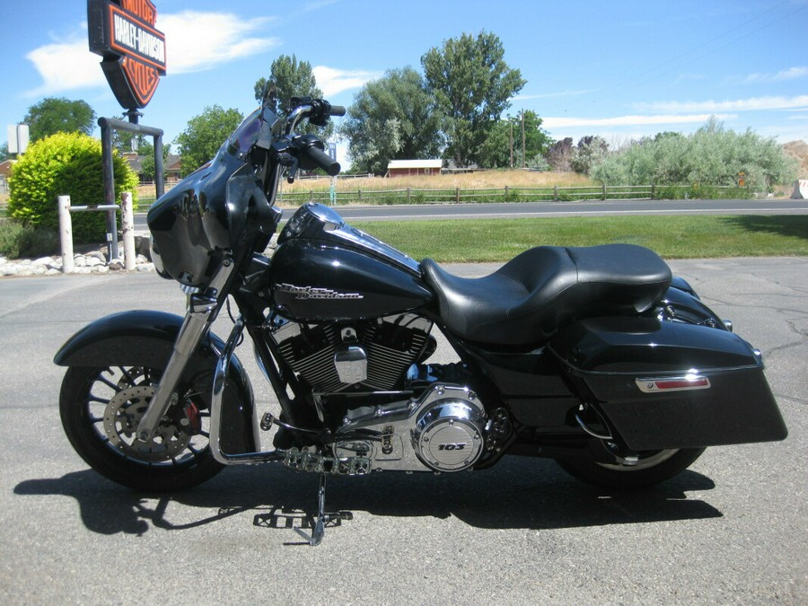 2013 Harley-Davidson Street Glide Vivid Black