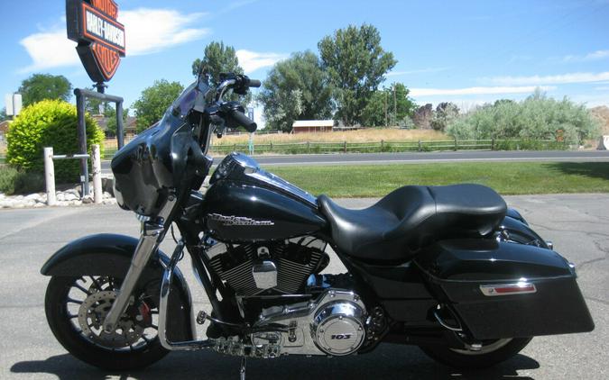 2013 Harley-Davidson Street Glide Vivid Black