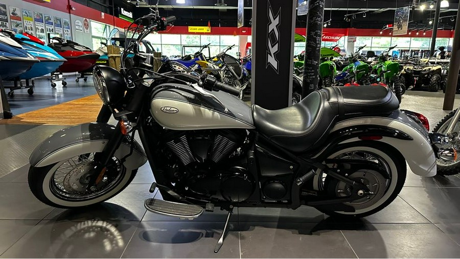 2024 Kawasaki Vulcan® 900 Classic