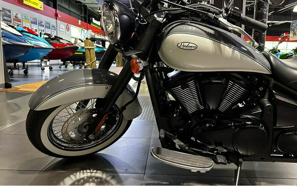 2024 Kawasaki Vulcan® 900 Classic