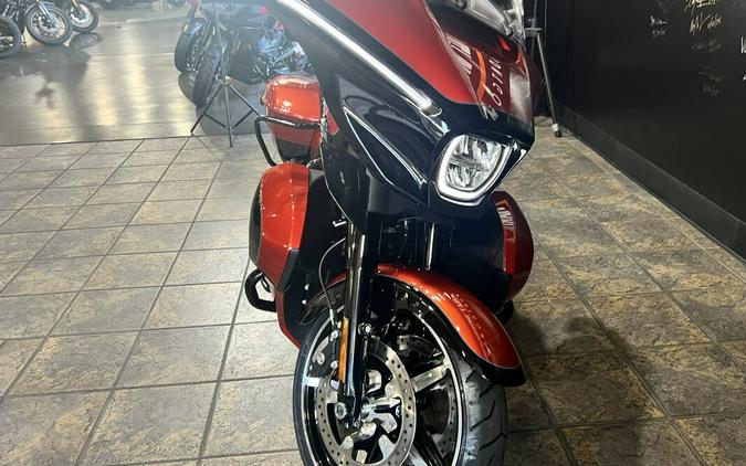 2025 Harley-Davidson Street Glide® Ultra Whiskey Fire / Vivid Black