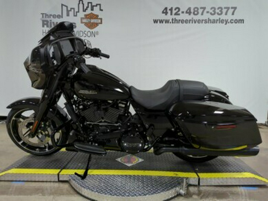 2024 Harley-Davidson® Street Glide® Vivid Black – Black Finish