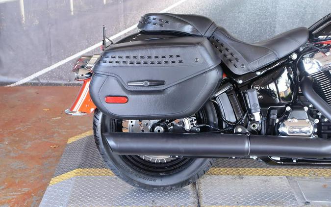 2025 Harley-Davidson® FLHC - Heritage Classic