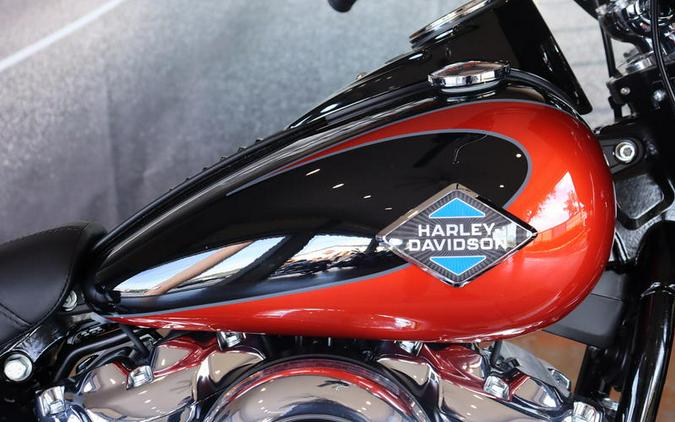 2025 Harley-Davidson® FLHC - Heritage Classic