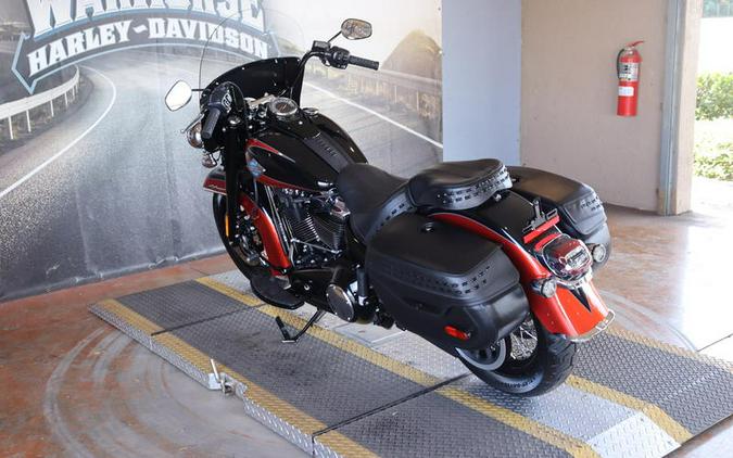 2025 Harley-Davidson® FLHC - Heritage Classic