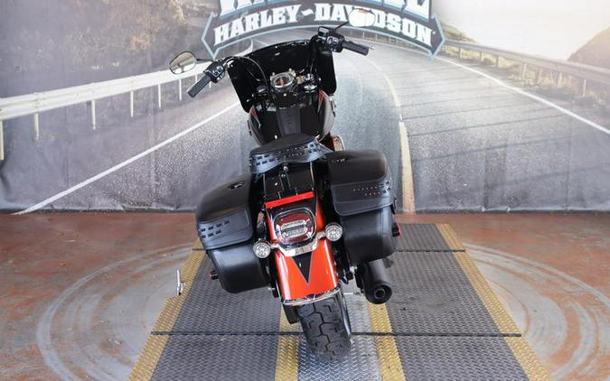 2025 Harley-Davidson® FLHC - Heritage Classic