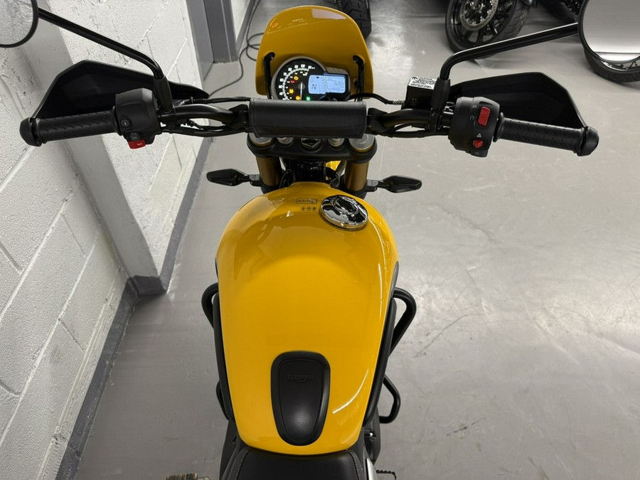 2026 Triumph Scrambler 400 XC