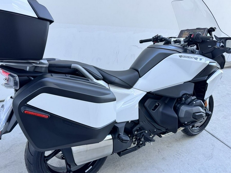2026 BMW R 1300 RT Alpine White 3