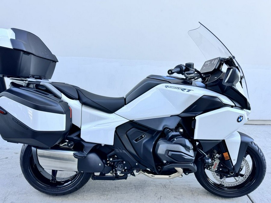 2026 BMW R 1300 RT Alpine White 3