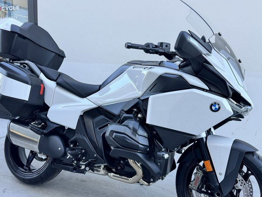 2026 BMW R 1300 RT Alpine White 3
