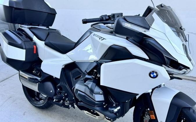 2026 BMW R 1300 RT Alpine White 3