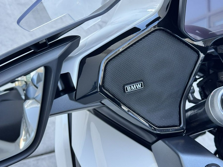 2026 BMW R 1300 RT Alpine White 3