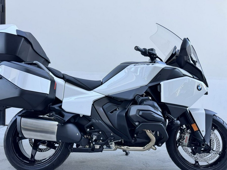 2026 BMW R 1300 RT Alpine White 3