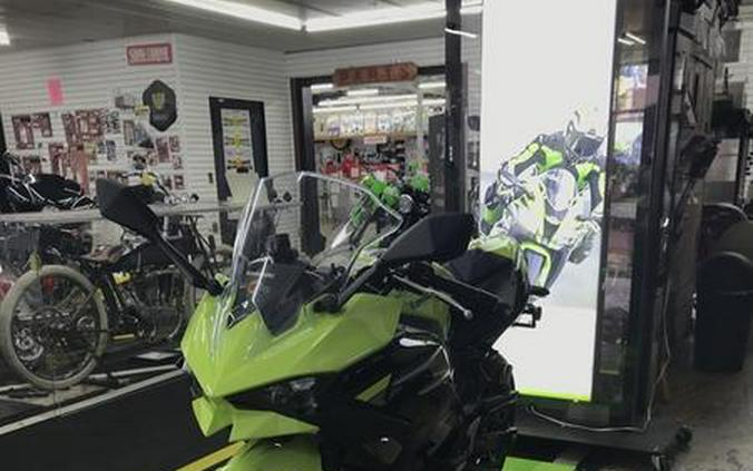 2026 Kawasaki Ninja® 500