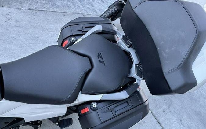 2026 BMW R 1300 RT Alpine White 3