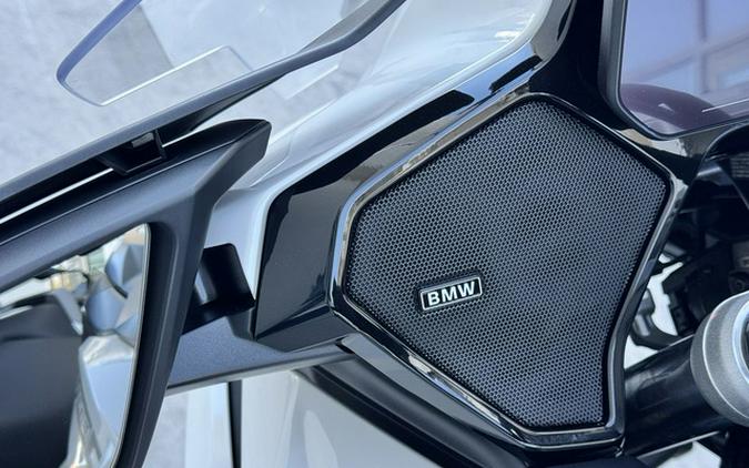 2026 BMW R 1300 RT Alpine White 3