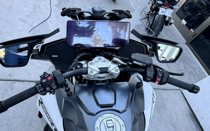 2026 BMW R 1300 RT Alpine White 3